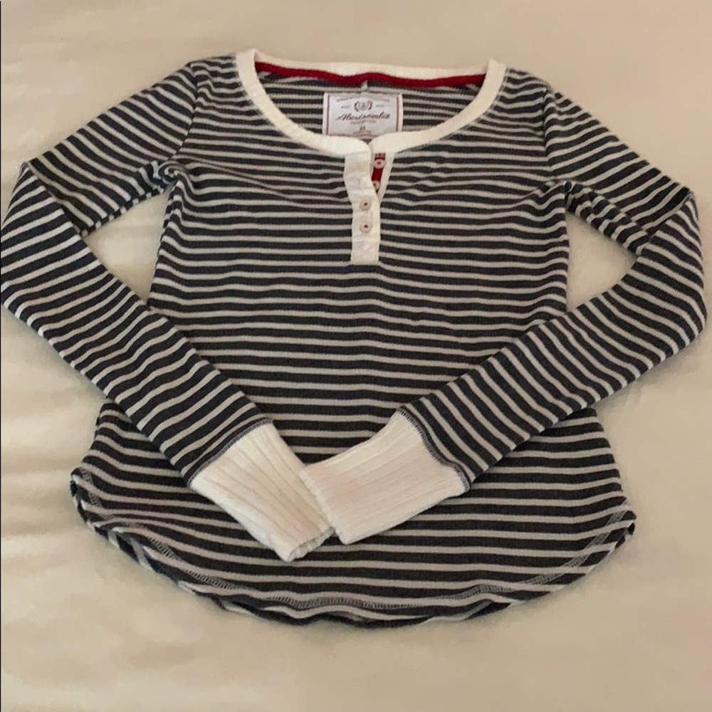 *Abercrombie & Fitch* Long Seeve Top